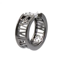 vivienne Westwood フープピアス（付属品あり/ガンメタ/両耳） Vivienne Westwood フープピアス 両耳用 - メルカリ