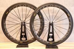 定価60万円 MAVIC COSMIC CARBONE ULTIMATE - メルカリ