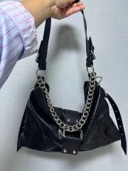 VI E DIT レザーバッグ スタッズ ブラック JO1 RUKI着用 - メルカリ