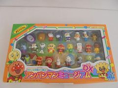 アンパンマンと仲間たち フィギュア3箱セット - メルカリ