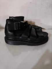 Dr.Martens ドクターマーチン CASTILLO ブラウン サンダル - メルカリ