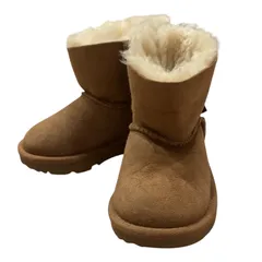  【未使用品】UGG アグ キッズ ムートンブーツ ショートブーツ 茶 リボン ボア キッズ13.5cm【C477】のサムネイル