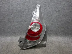 アクア　右テール　NHP10　前期　52-252　Z　81551-52A80　LED玉切れ無し　260620045のサムネイル