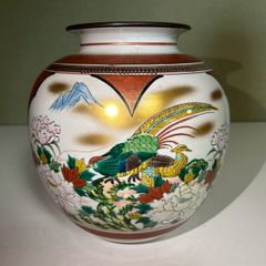 Kutani ware, polychrome enamel vase with Seven Lucky Gods and phoenix design, decorative vase, gold-decorated, 25.5cm tall, antique item [stage-9]