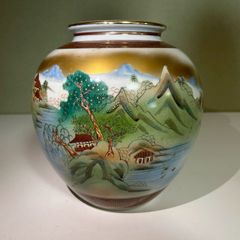 Kutani ware, Shuzan, gold-decorated landscape design, decorative vase, flower vase, height 26cm, ceramic, antique [stage-8]