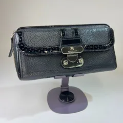 【良品】BURBERRY BLUE LABEL バーバリーブルーレーベル 長財布 パスケース付き シボ革 レザー エナメル ブラック 黒 レディースのサムネイル