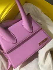 JACQUEMUS ジャックムス バッグのサムネイル