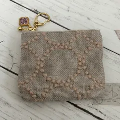ハンドメイド　ミナペルホネン　タンバリン　ベージュのミニポーチのサムネイル