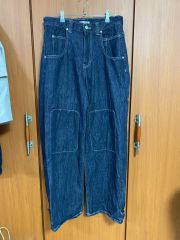 BLESSU ダブルニーデニムパンツ インディゴブルー - メルカリ