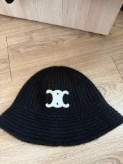 セリーヌ シームレス カシミア バケットハットのサムネイル