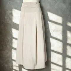 ルーニィ LOUNIE　バックゴム タックギャザー ナイロンフレアスカート　ホワイトベージュ　レディースのサムネイル