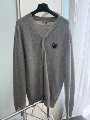COMME des GARCONS PLAY カーディガン グレー Sのサムネイル