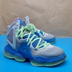 【美品✨】レアカラー✨ ナイキ レブロン19 LEBRON XIX マルチ 美品✨】レアカラー✨ ナイキ レブロン19 LEBRON XIX マルチ 美品