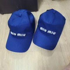 2026年最新】miumiu キャップ ネイビーの人気アイテム - メルカリ