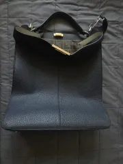 FENDI フェンディ ピーカブー I SEE U / ネイビー / 状態 良しのサムネイル