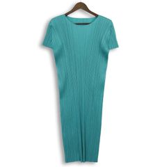 21aw PLEATS PLEASEプリーツ加工 長袖ワンピース - メルカリ