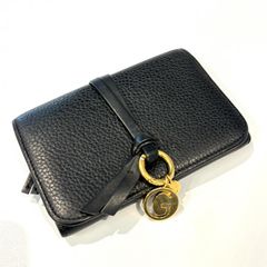 美品】Chloe 長財布 折り財布 レザー 黒 Cチャーム ゴールド金具