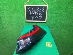 アクア テールランプ 右 81551-52A86 - メルカリ