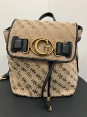 【値下げしました！！】GUESS ミニリュック ベージュ/黒のサムネイル