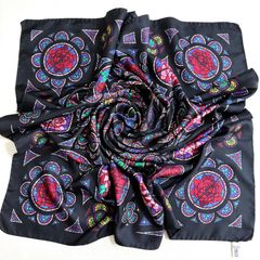 7-1.美品 箱付き Christian Fischbacher シルクスカーフ 7-8.美品 Christian Fischbacher 箱付き シルクスカーフ - メルカリ