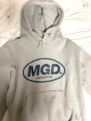 MAHAGRID グレー 起毛 WHO フードTシャツのサムネイル