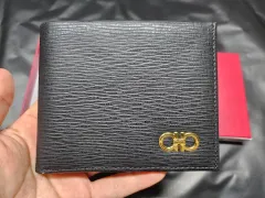 FERRAGAMO フェラガモ 二つ折り財布のサムネイル