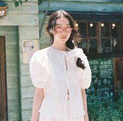 即日発送【新品】Bibiy CYNTHIA CROPPED BLOUSE - メルカリ