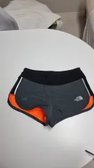 THE NORTH FACE ザノースフェイス 軽量ダウン ショートパンツ チャコール / 44 55