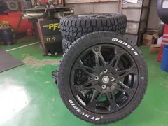 ハイゼットジャンボ タイヤホイールセット ホワイトレター MONSTA RT HYBRID 165/60R15 15インチ MUD-Xのサムネイル