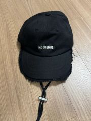 JACQUEMUS キャップ ブラック ジャックムス nubian - メルカリ