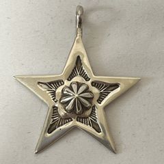 LUCKY JOHN　ラッキージョン　インディアンジュエリー風　ペンダントヘッド LUCKY JOHN】ラッキージョン スターオーバーレイペンダントヘッド
