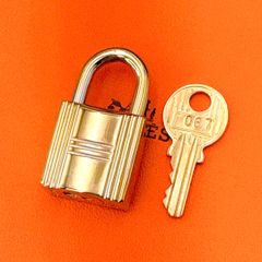HERMESエルメスカデナ104番ゴールド24Kメッキ鍵付き南京錠 HERMES エルメス カデナ 100番 ゴールド24Kメッキ 鍵付き 南京錠