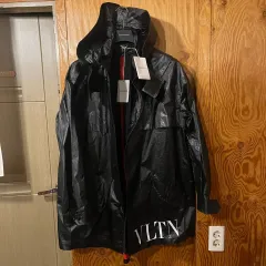 ヴァレンティノ VLTN マウンテンパーカー トレンチコート 出品のサムネイル