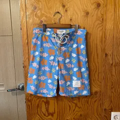 新品) トムブラウン フラワー スイム トランクス パンツ 出品します(ハーフパンツ)のサムネイル