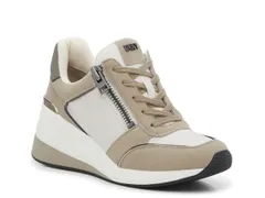 ダナ キャラン ニューヨーク レディース シューズ スニーカー DKNY Kaden Wedge Sneaker Tan タンのサムネイル