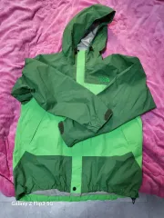 THE NORTH FACE ザノースフェイス S (55-66) 軽量フードウィンドブレーカー ウォームアップ Anorak（アノラック）のサムネイル