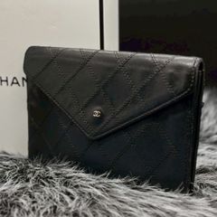 シャネルキャビアスキン マトラッセ ピコローレ ダブルホック折り財布