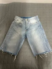 XS ヴェトモン ダメージ デニム ショーツ パンツのサムネイル