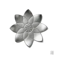 未使用新品　能作　フラワートレー - 蓮　501385　錫100％　NOUSAKU　のうさく　和風　日本製　箱入り　小皿　銘々皿　菓子器　コースター　茶托　アクセサリートレイ　ハス　睡蓮　水芙蓉のサムネイル
