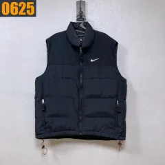 105 NIKE ACG ナイキ ダウン ベストのサムネイル