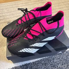 adidas（アディダス）プレデターフリーク .3 IN(ブラック×ピンク