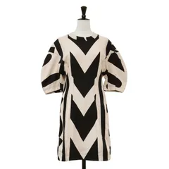 MARC JACOBS マークジェイコブス ワンピース ベージュ ブラック 黒 サイズ:XS / シームド モノグラム ドレス / SEAMED MONOGRAM DRESS ミニ丈 半袖 バルーンスリーブ コットン【レディース】【中古】のサムネイル