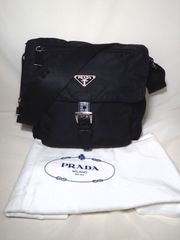 PRADA メッセンジャーバッグ ブラック - メルカリ