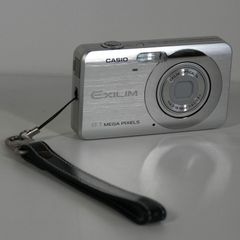 美品】CASIO EXILIM EX-Z40 オールドコンデジ 付属品あり - メルカリ