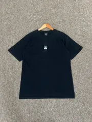 OBEY オベイ ブラック 半袖Tシャツ Mのサムネイル