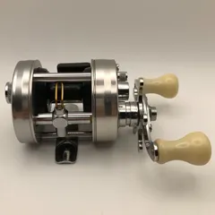 [城東73-210/併売] Abu Garcia アブガルシア アンバサダー 2601C IAR フットナンバー070008 現状品のサムネイル