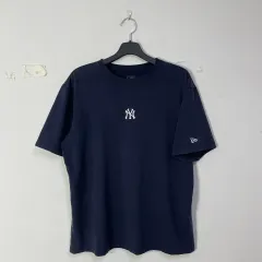 NEW ERA バックプリント 半袖 Tシャツのサムネイル