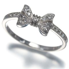 リボンモチーフ ハートシェイプダイヤモンド0.39ct Pt900 リング 