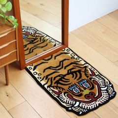 チベタンタイガーラグJOURNALSTANDARDFURNITURE - メルカリ