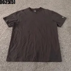 ニューエラ 半袖Tシャツ 濃いグレー 105 0625のサムネイル